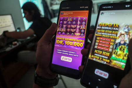 Slot online semakin diminati oleh banyak orang karena menawarkan pengalaman bermain yang seru, fleksibilitas waktu, dan kesempatan